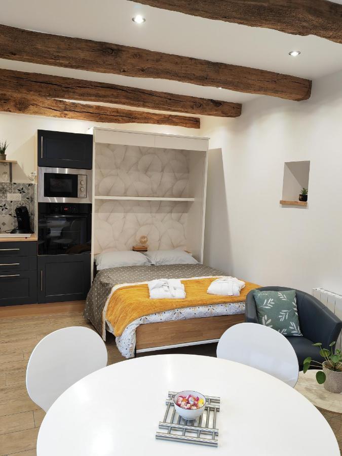 A La Memoire De Merlin & Spa Saint-Malon-sur-Mel Exteriör bild