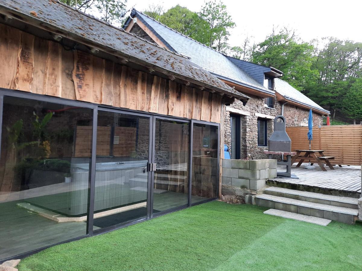 A La Memoire De Merlin & Spa Saint-Malon-sur-Mel Exteriör bild